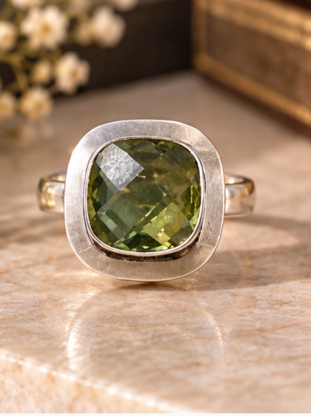 925 strling sliver plated Green Gemstone Silver Ring - Unbranded